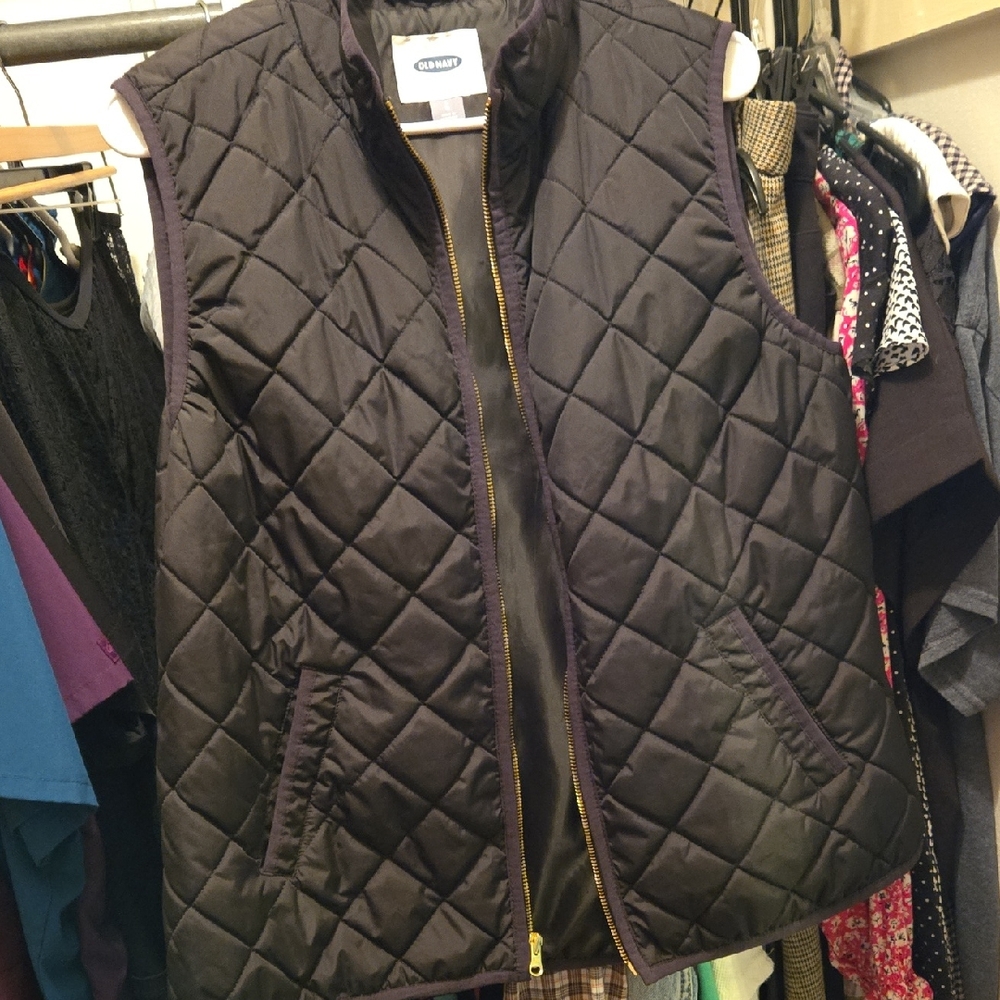 Old Navy Quilted Black Vest with Gold Zipper
